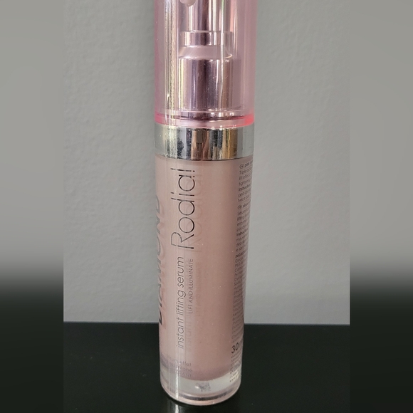Pink Diamond Instant Lifting Serum - Picture 2 of 5